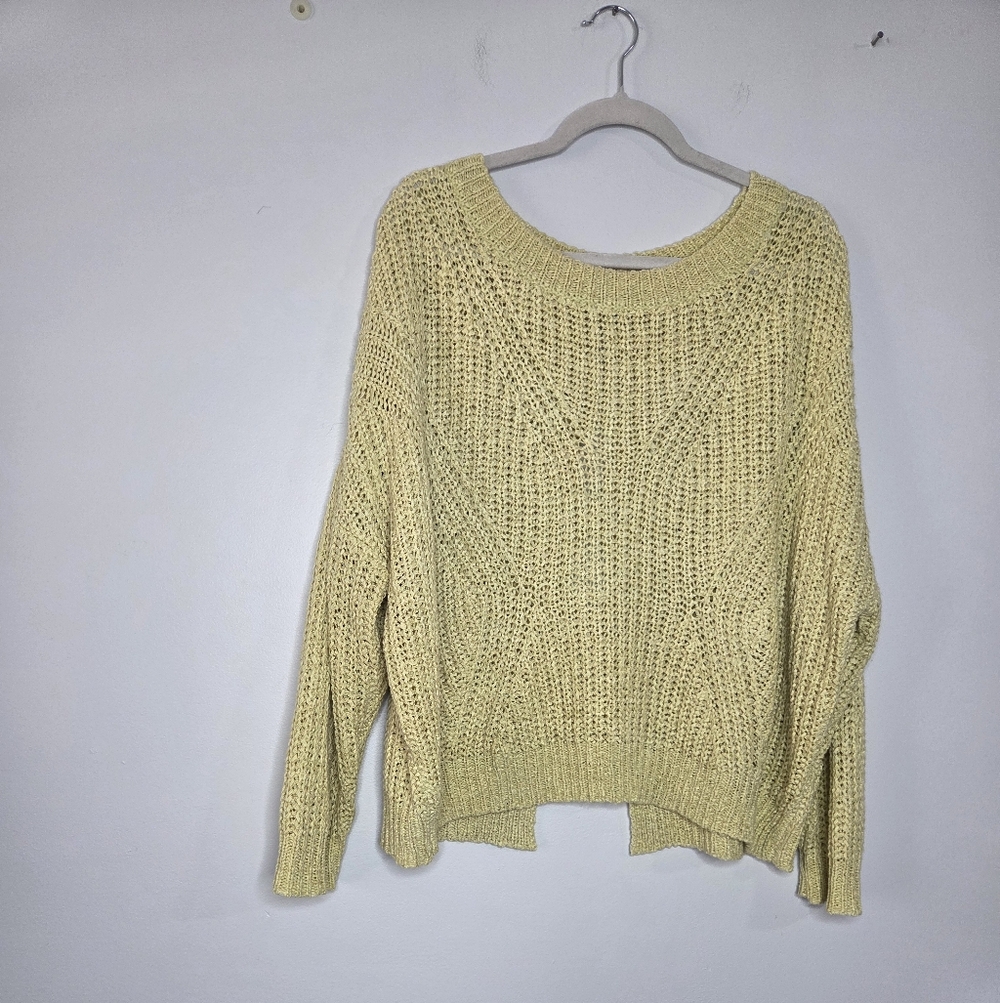 She + Sky‎ Light Yellow Sweater